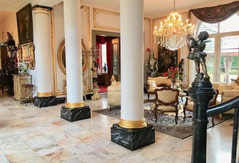 تختخواب و صبحانه Koetshuis Bosdam