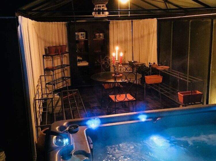 ベッドアンドブレックファースト Koetshuis Bosdam