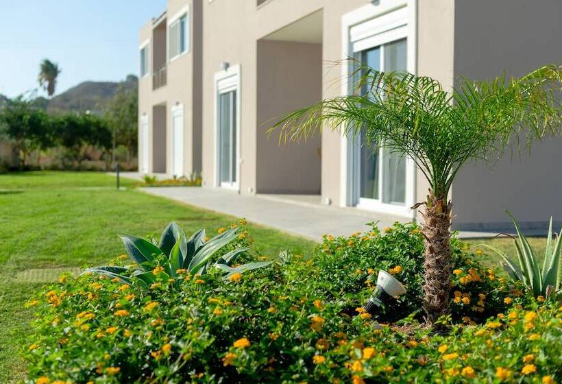 L & C Boutique Apartments