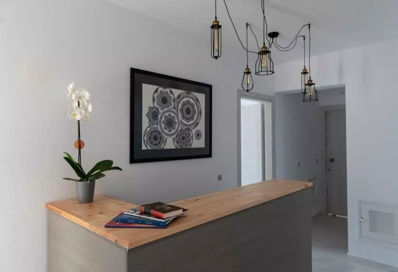 L & C Boutique Apartments