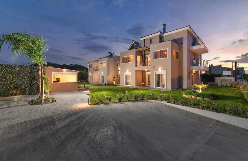 L & C Boutique Apartments