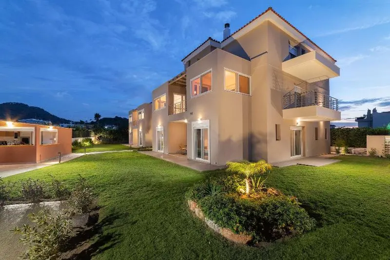 L & C Boutique Apartments