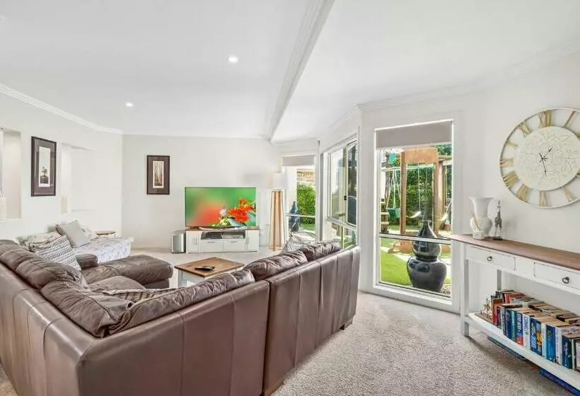 Lakehouse Family Oasis