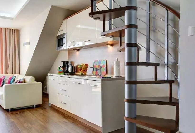 Marina Jastarnia    Apartamenty   Basen