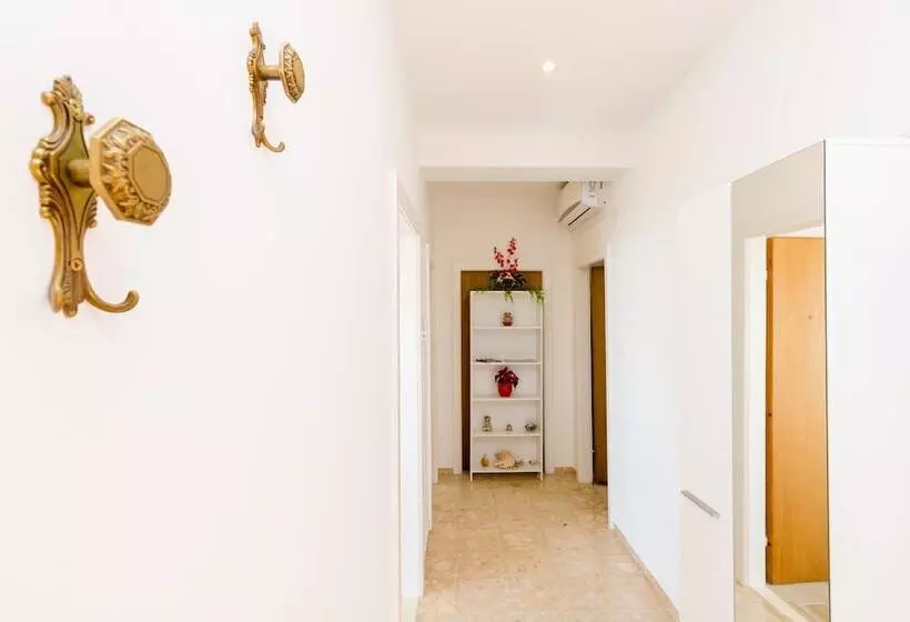 Majatalo Guest House Villa Nina