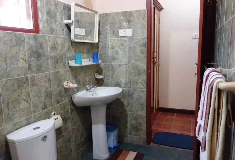 پانسیون Manel Guesthouse
