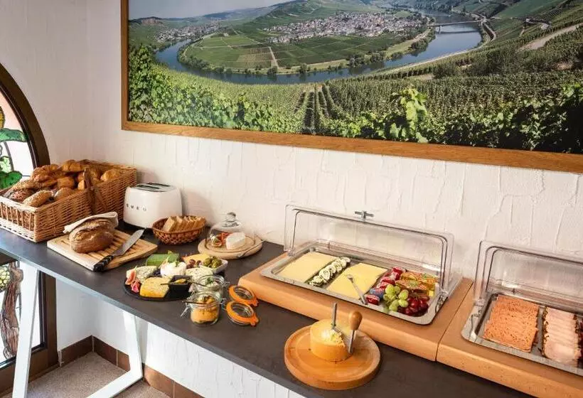 ペンション Moselweingut & Gästehaus Hubertushof