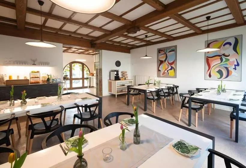 ペンション Moselweingut & Gästehaus Hubertushof