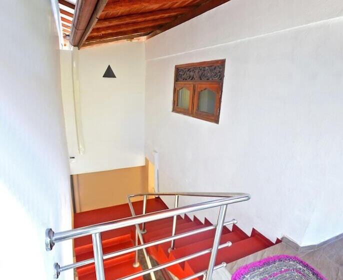 ペンション Osanda Guest