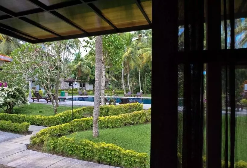 Majatalo Umadewi Surf & Retreat