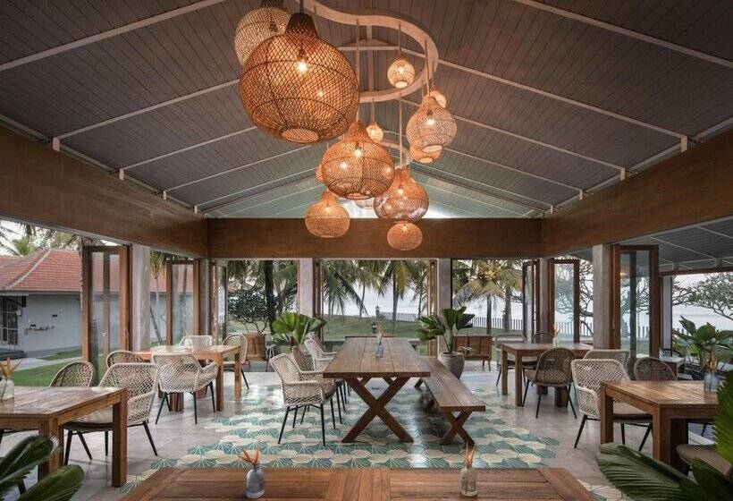 ペンション Umadewi Surf & Retreat