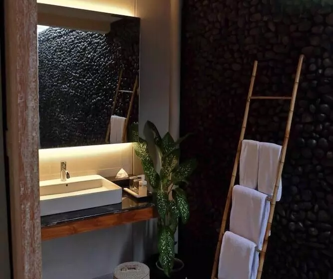 Majatalo Umadewi Surf & Retreat