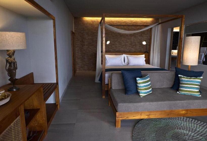 ペンション Umadewi Surf & Retreat