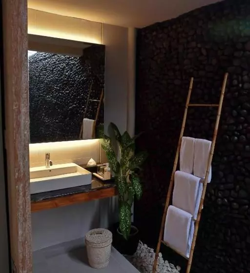 Majatalo Umadewi Surf & Retreat