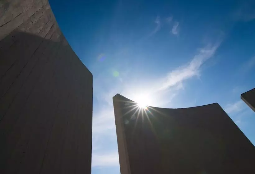 Hostelli Csa Hotel Beach & Park