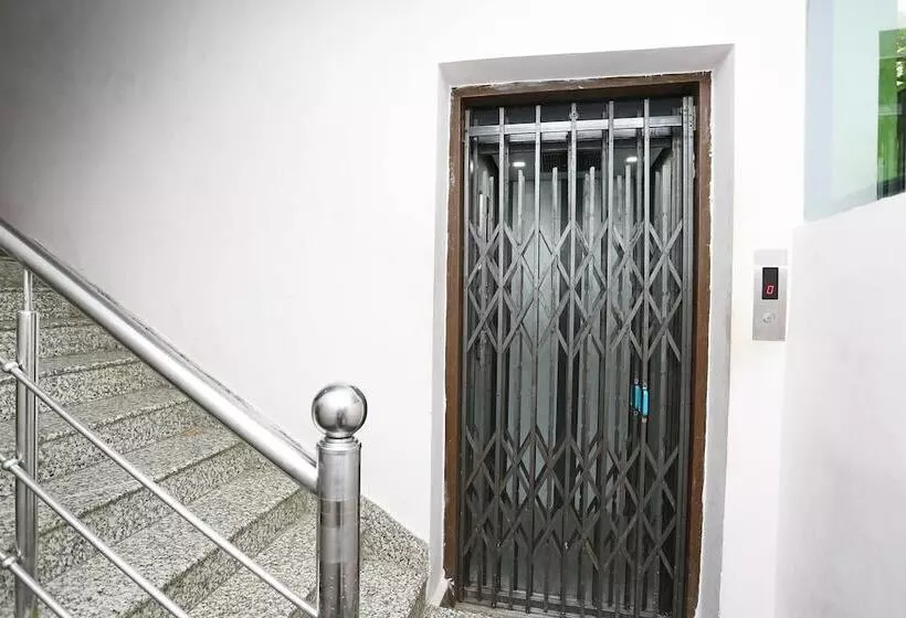 هتل Kamat Inn