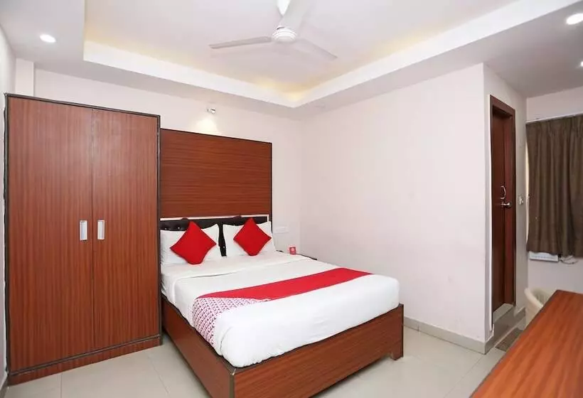 هتل Kamat Inn