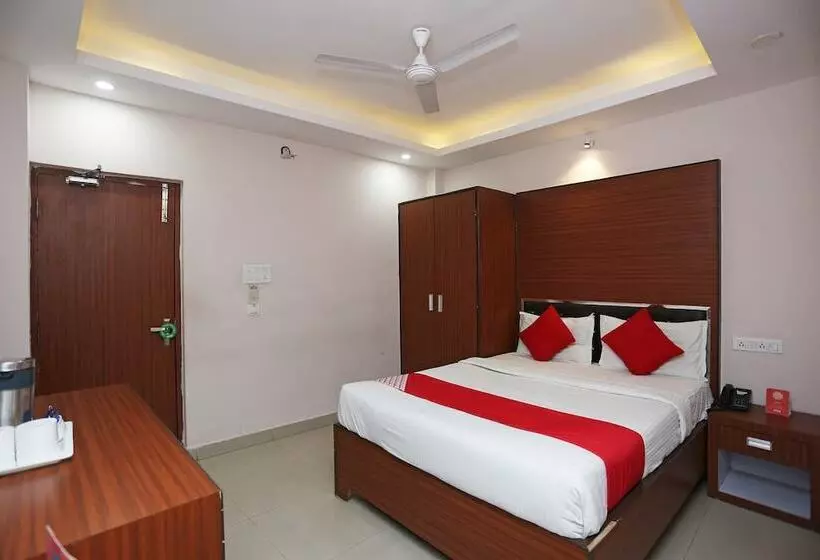 هتل Kamat Inn