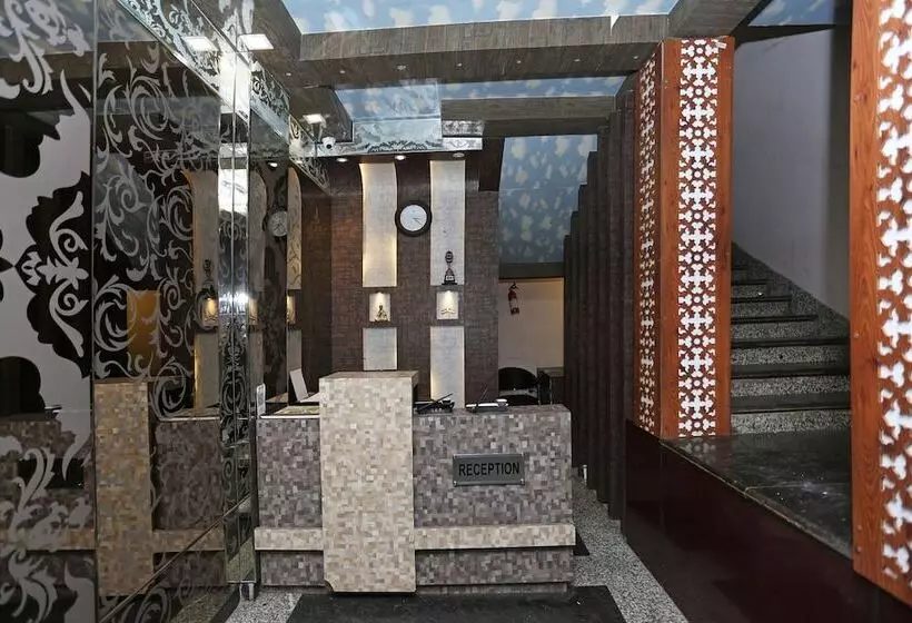 هتل Kamat Inn