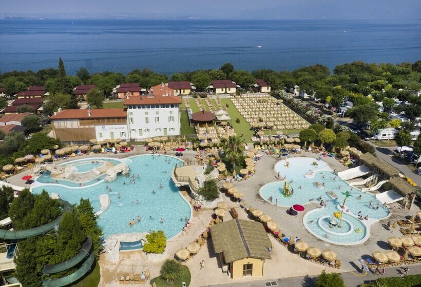 בית מלון כפרי Piani Di Clodia Holidaypark