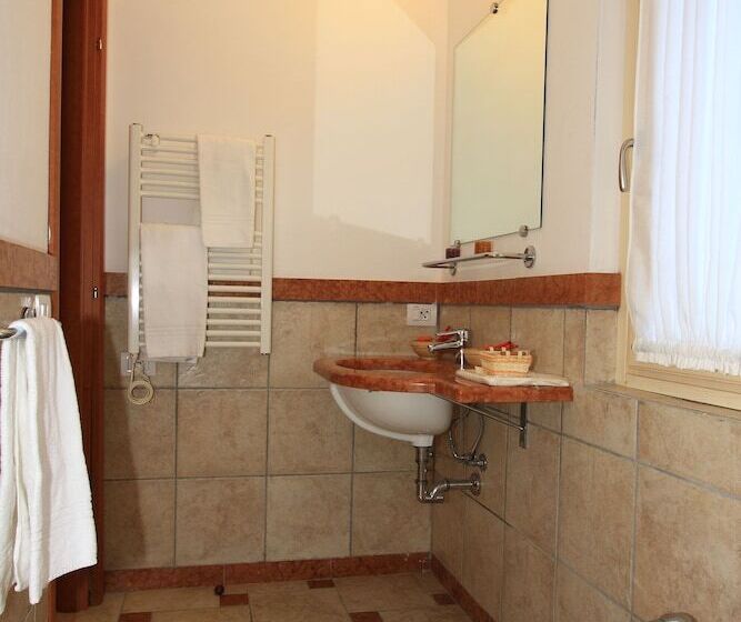 هتل Piani Di Clodia Holidaypark