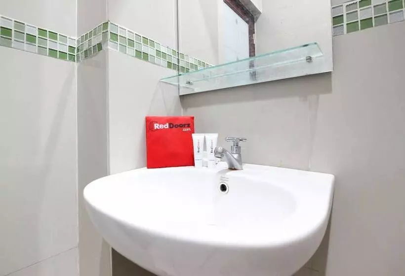 Hotelli Reddoorz Plus @ Timoho