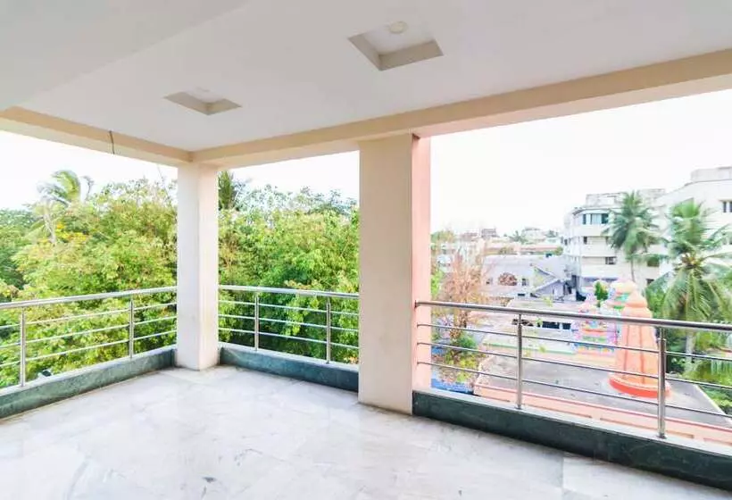 ホテル Shree Darshini Guest House By Oyo Rooms