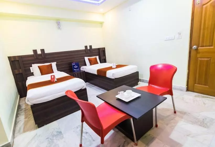 ホテル Shree Darshini Guest House By Oyo Rooms