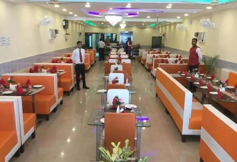 ホテル Utsav Residency
