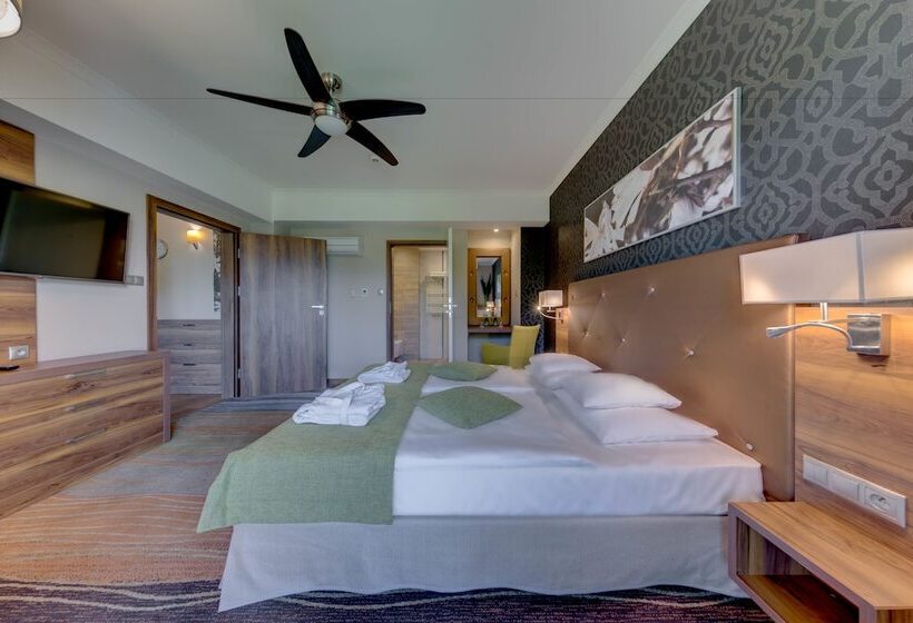 Mineral Hotel Malinowy Raj