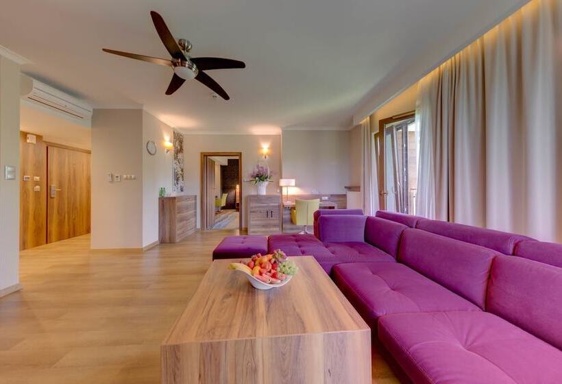 Mineral Hotel Malinowy Raj