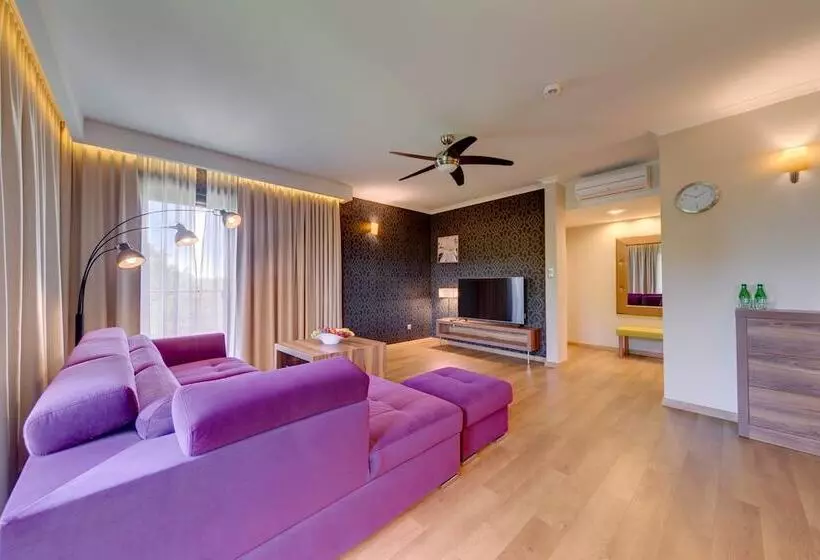 Mineral Hotel Malinowy Raj