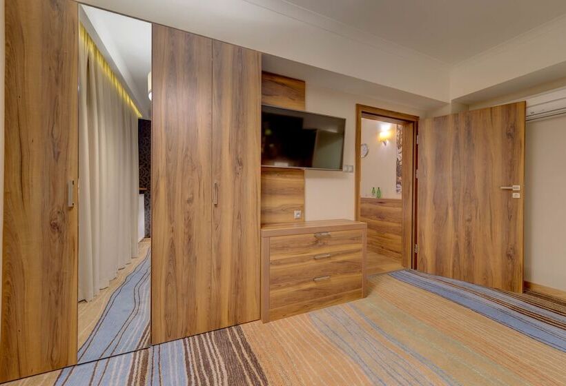 Mineral Hotel Malinowy Raj