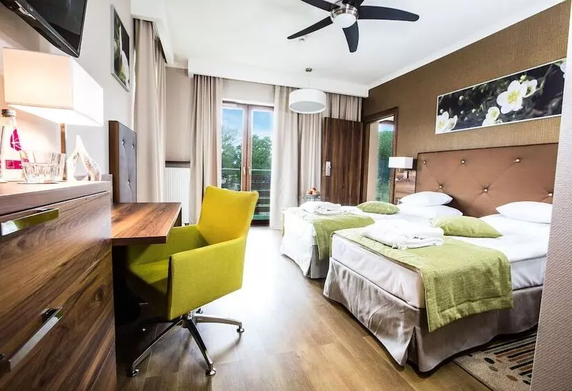 Mineral Hotel Malinowy Raj