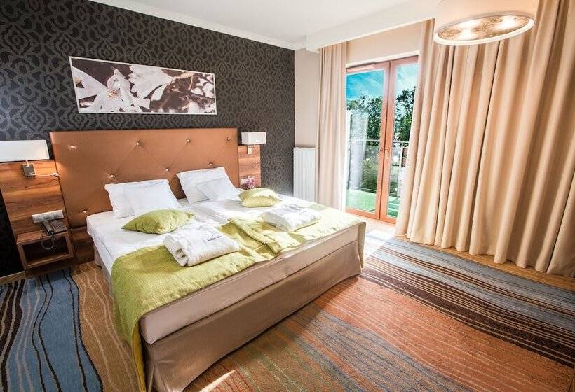 Mineral Hotel Malinowy Raj