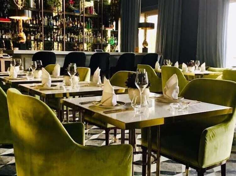 هتل Olv Fifty Five Adults Only