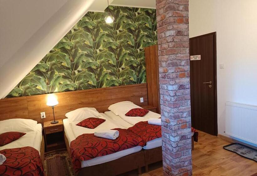 Pensjonat Zielone Wzgórze W Bolesławowie