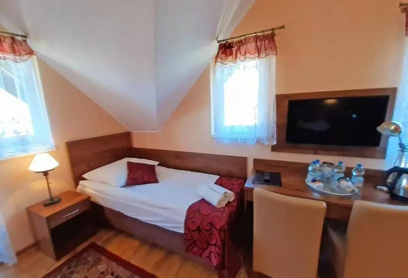Pensjonat Zielone Wzgórze W Bolesławowie