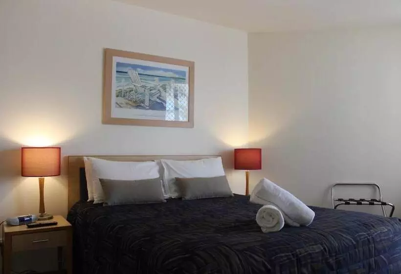 The Boathouse Resort Luxury Apartments