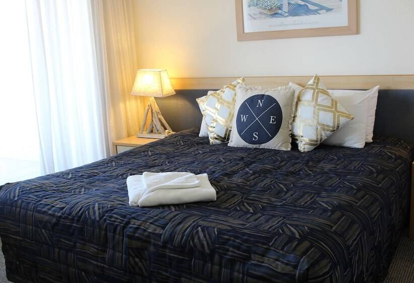 The Boathouse Resort Luxury Apartments