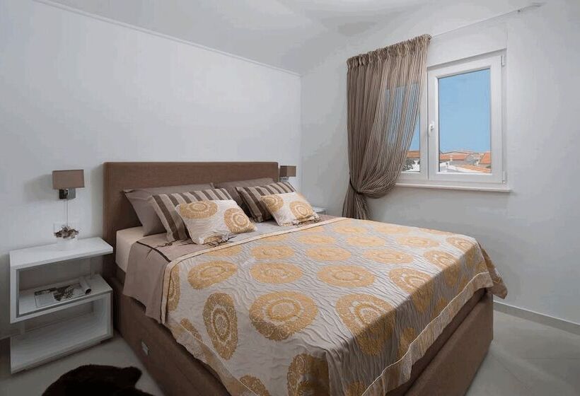 Apartments Vista Royal