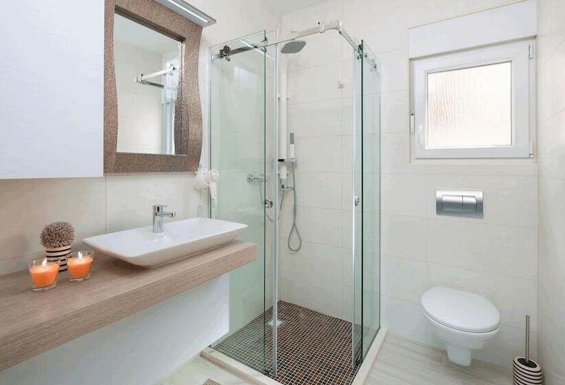 Apartments Vista Royal