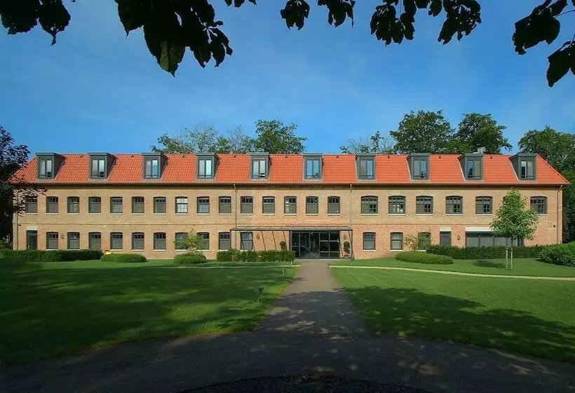 ホテル De Kastanjefabriek