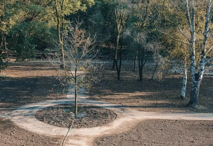 ホテル De Kastanjefabriek