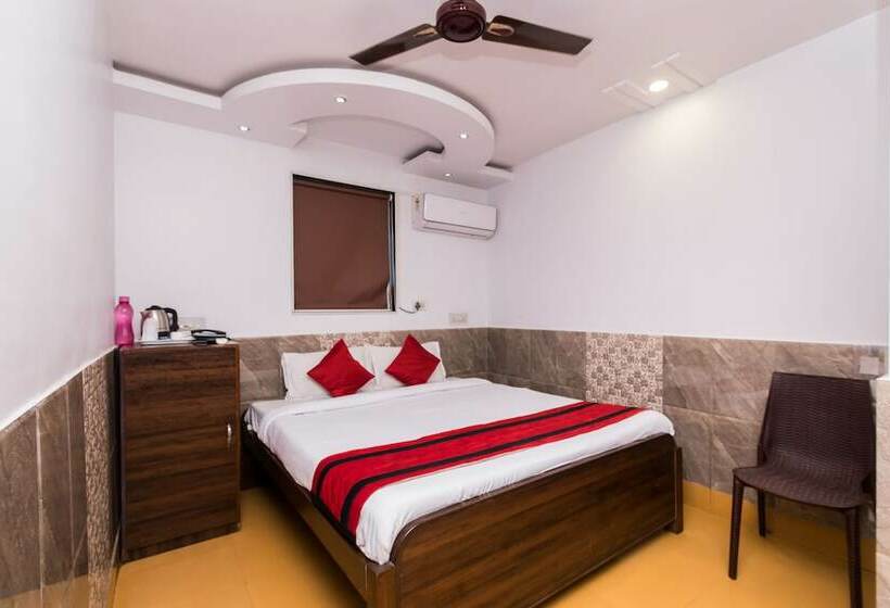 Hotel The Banquet By Oyo Rooms