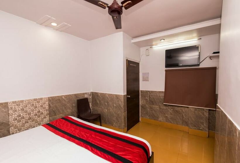 Hotel The Banquet By Oyo Rooms