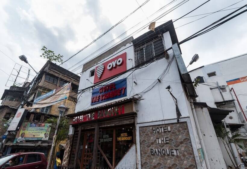 Hotel The Banquet By Oyo Rooms