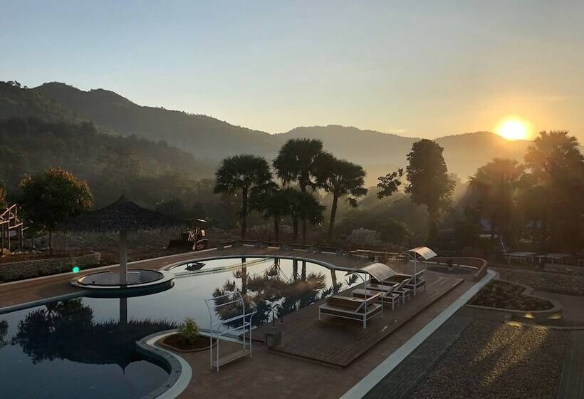 هتل The Eternity Resort