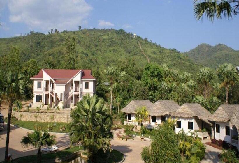 هتل The Eternity Resort