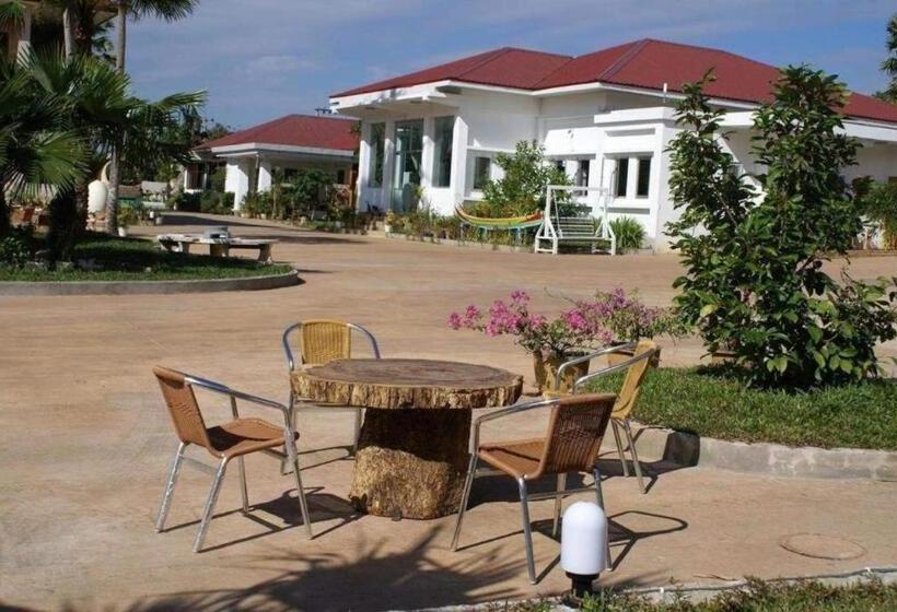 هتل The Eternity Resort